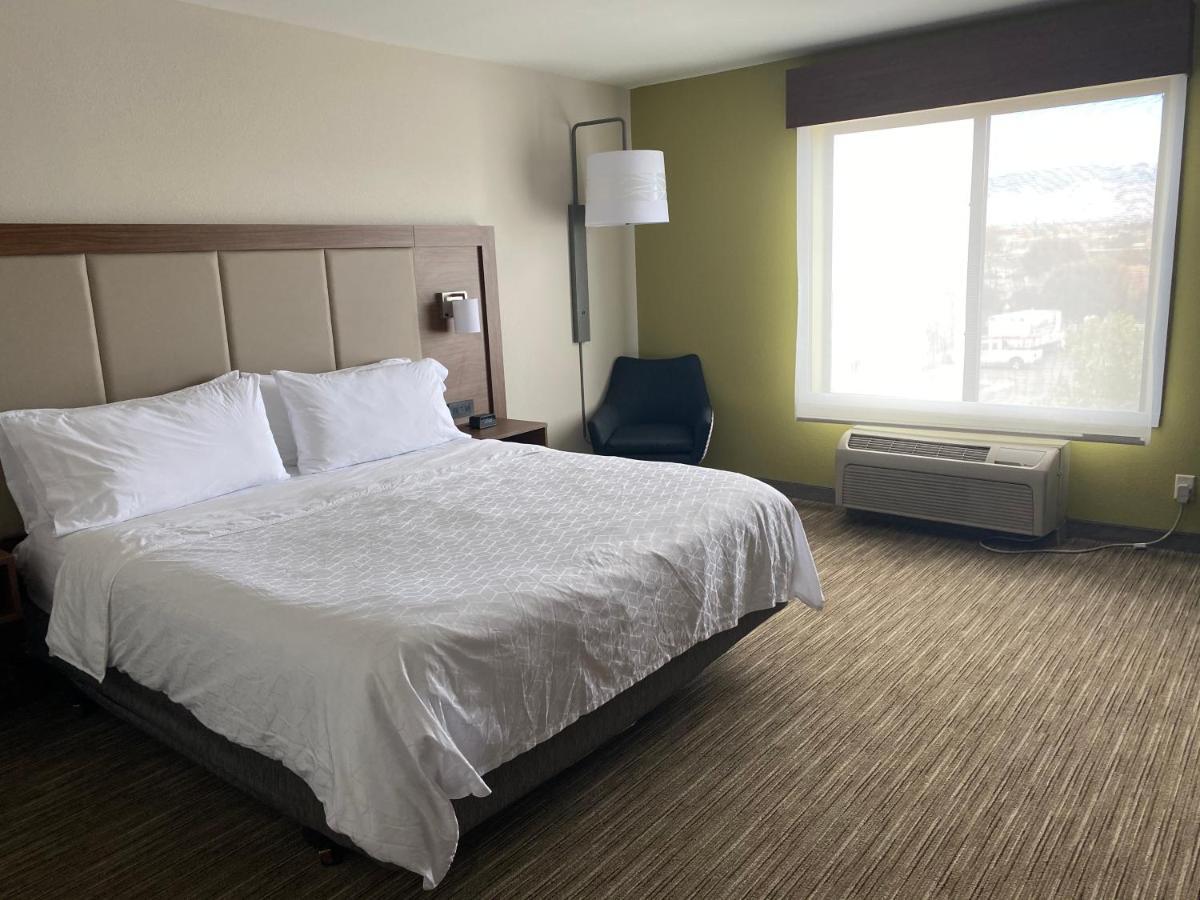 Holiday Inn Express & Suites Albuquerque Historic Old Town By Ihg Bagian luar foto