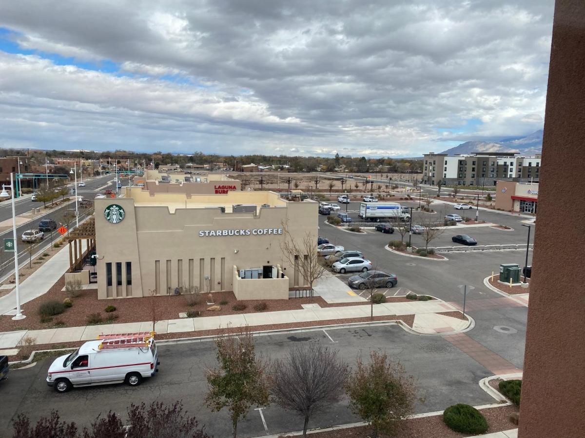 Holiday Inn Express & Suites Albuquerque Historic Old Town By Ihg Bagian luar foto