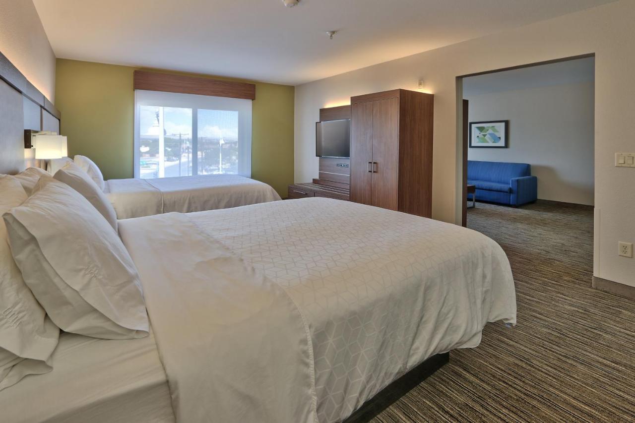 Holiday Inn Express & Suites Albuquerque Historic Old Town By Ihg Bagian luar foto